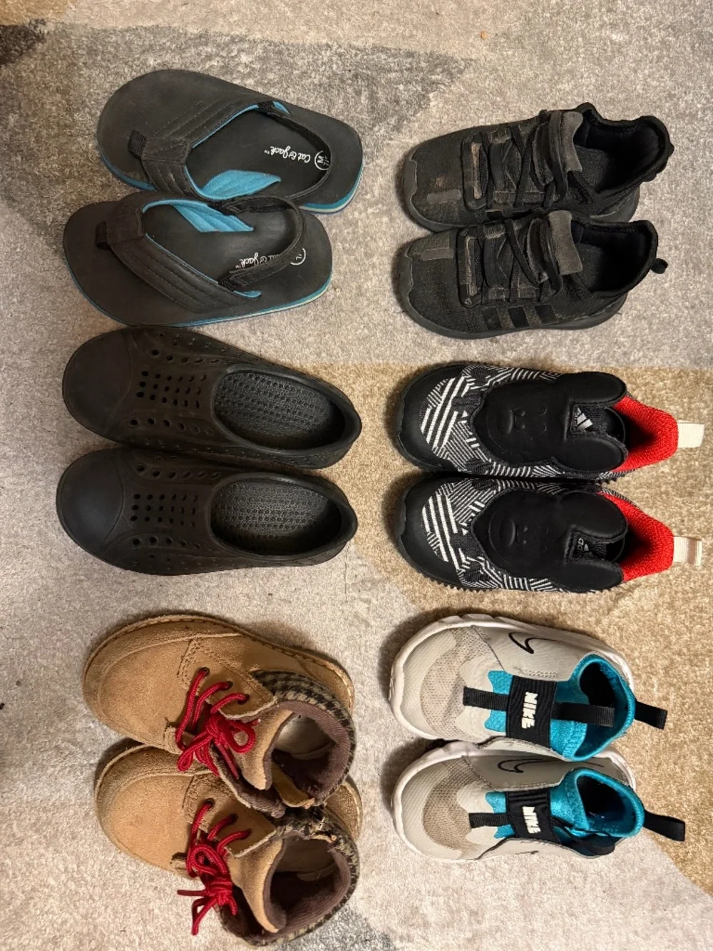 Bundle of toddler shoes